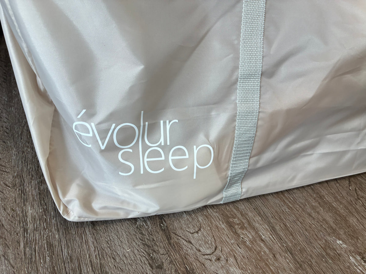 Evolur Stellar Bassinet & Bedside Sleeper