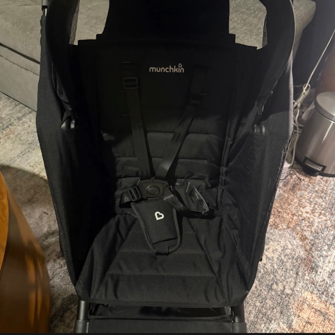 Munchkin Night Owl Travel Stroller