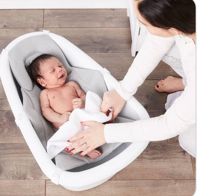 Regalo Baby Basics Grow with Me Bathtub