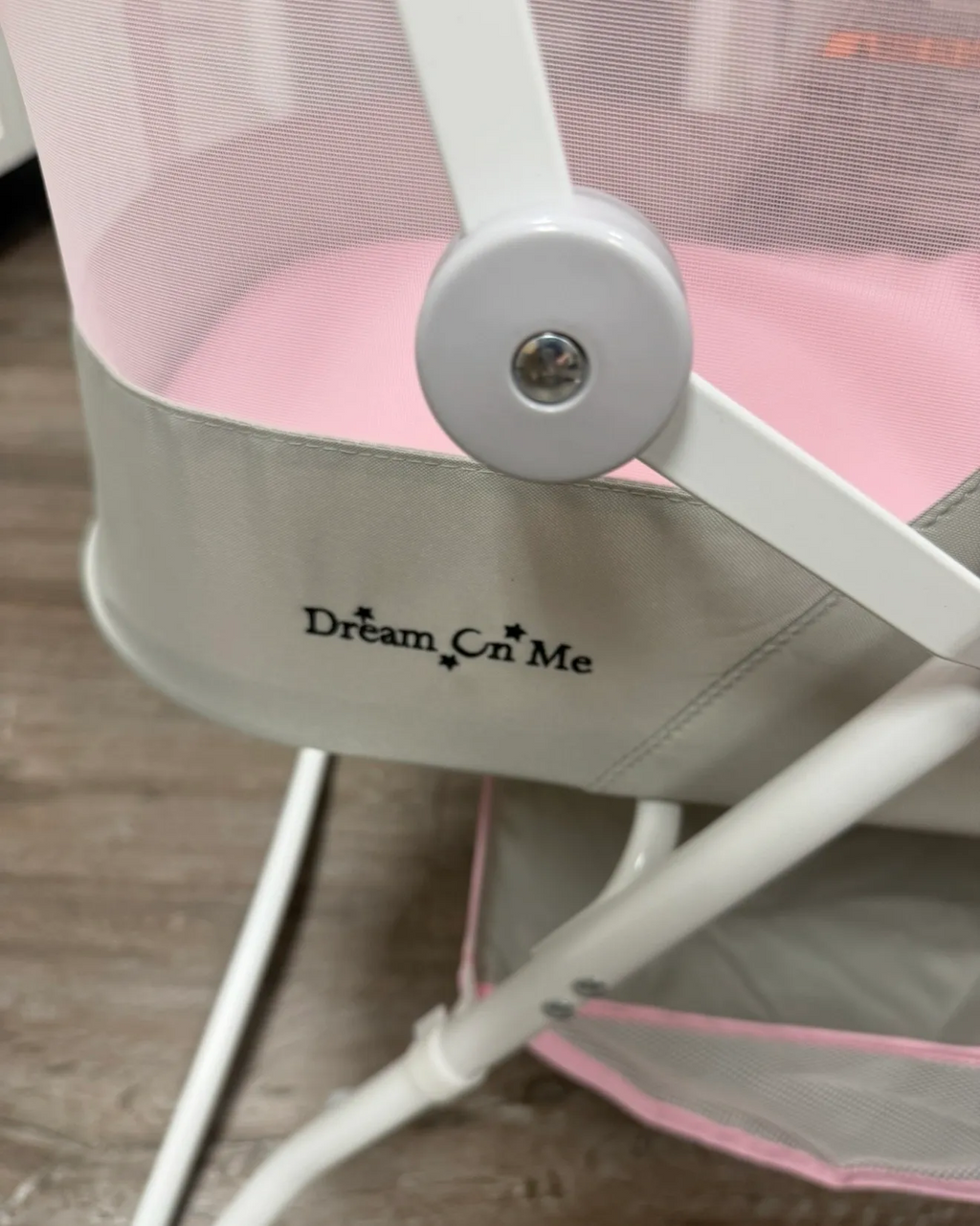 Dream On Me Karley Bassinet, Pink/Gray