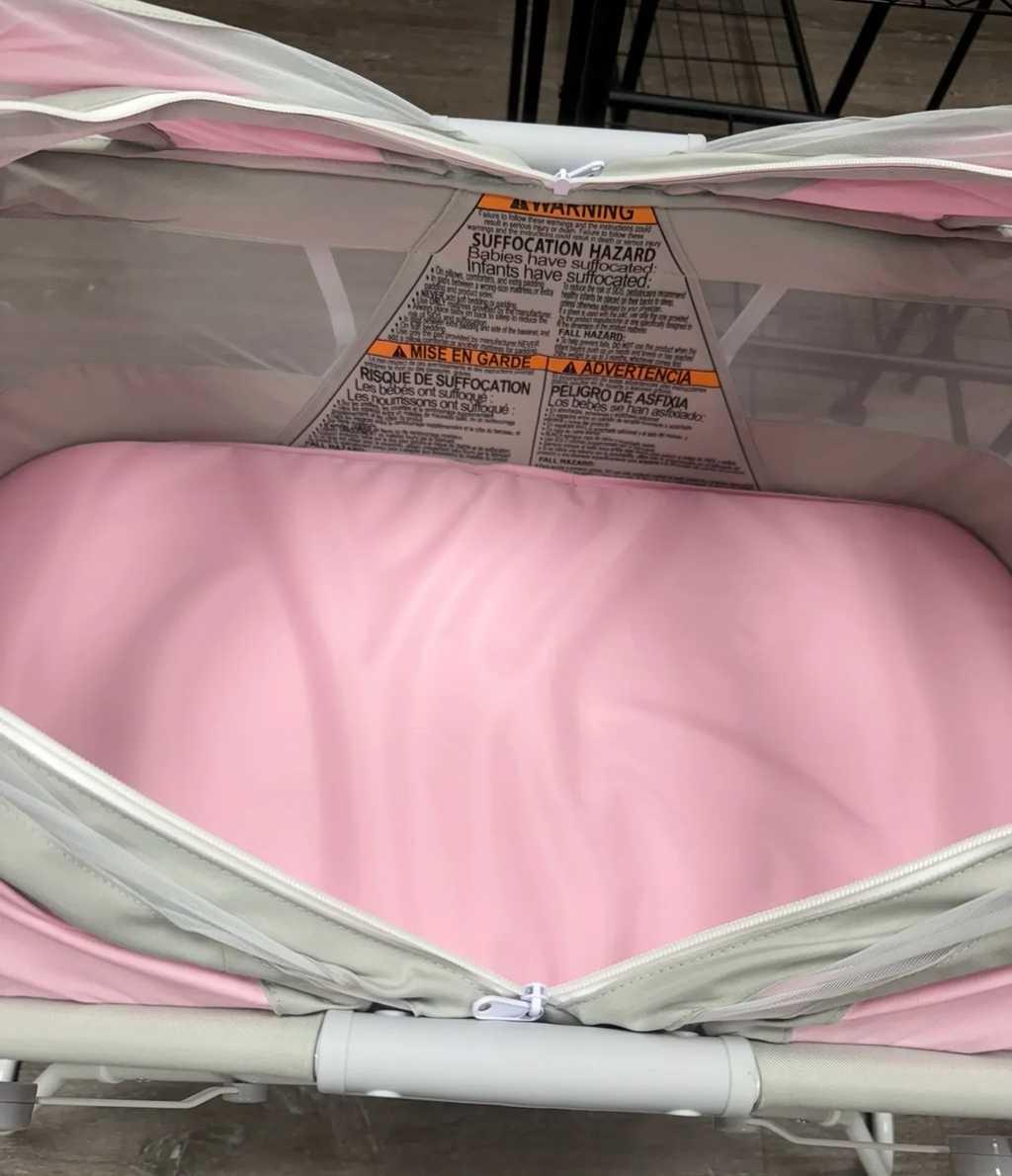 Dream On Me Karley Bassinet, Pink/Gray